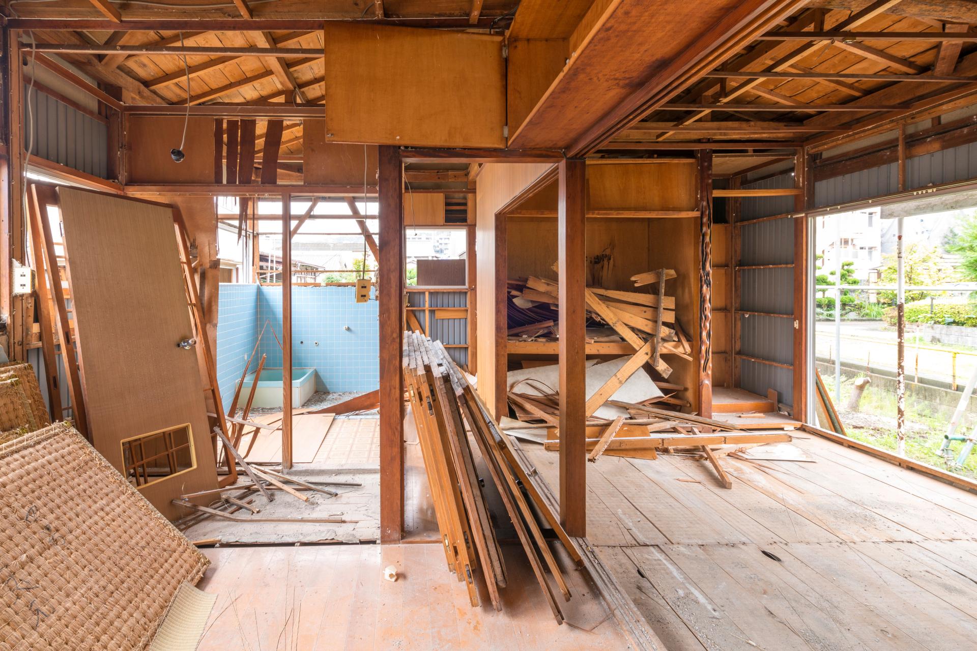 家屋の解体画像